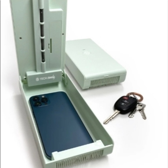 Tech Candy Portable UV Sanitizing Box NWT!! - Picture 5 of 10